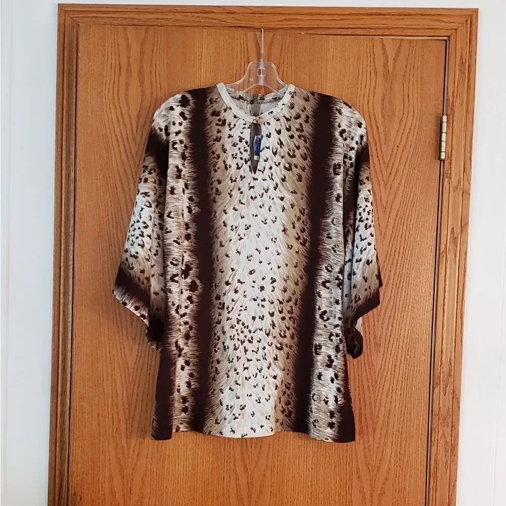 Vintage 1970s Ladies Animal Print Flowy Tunic Top